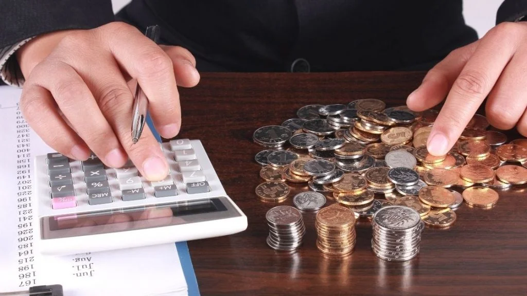 8 Financial Tips for Young Adults Images