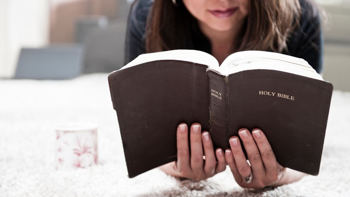 How to Read The Bible for Beginners