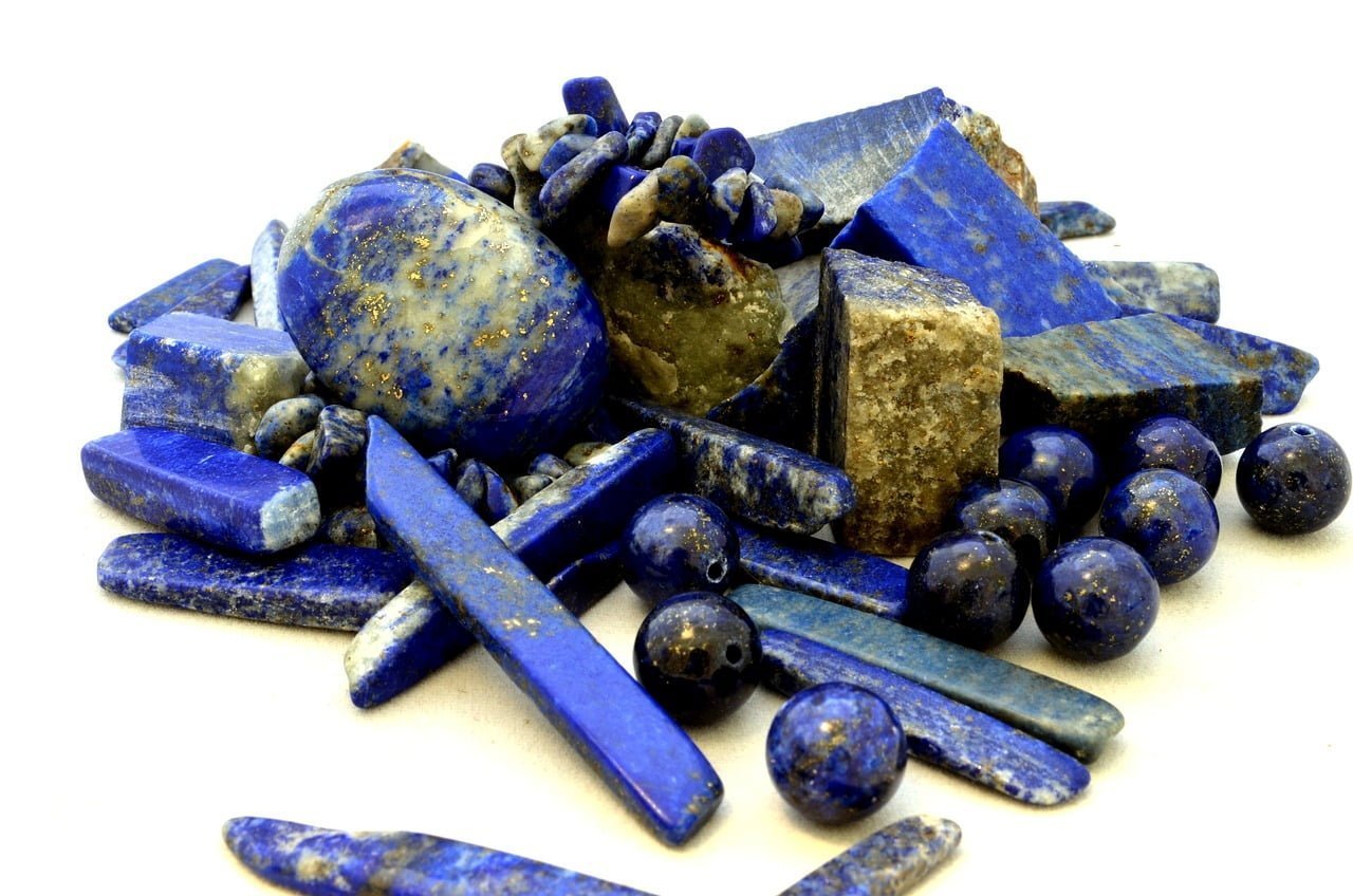 Spiritual Benefits of Lapis Lazuli Stones